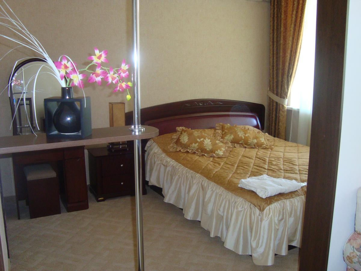 Hotel Flamingo Aktobe Exterior foto