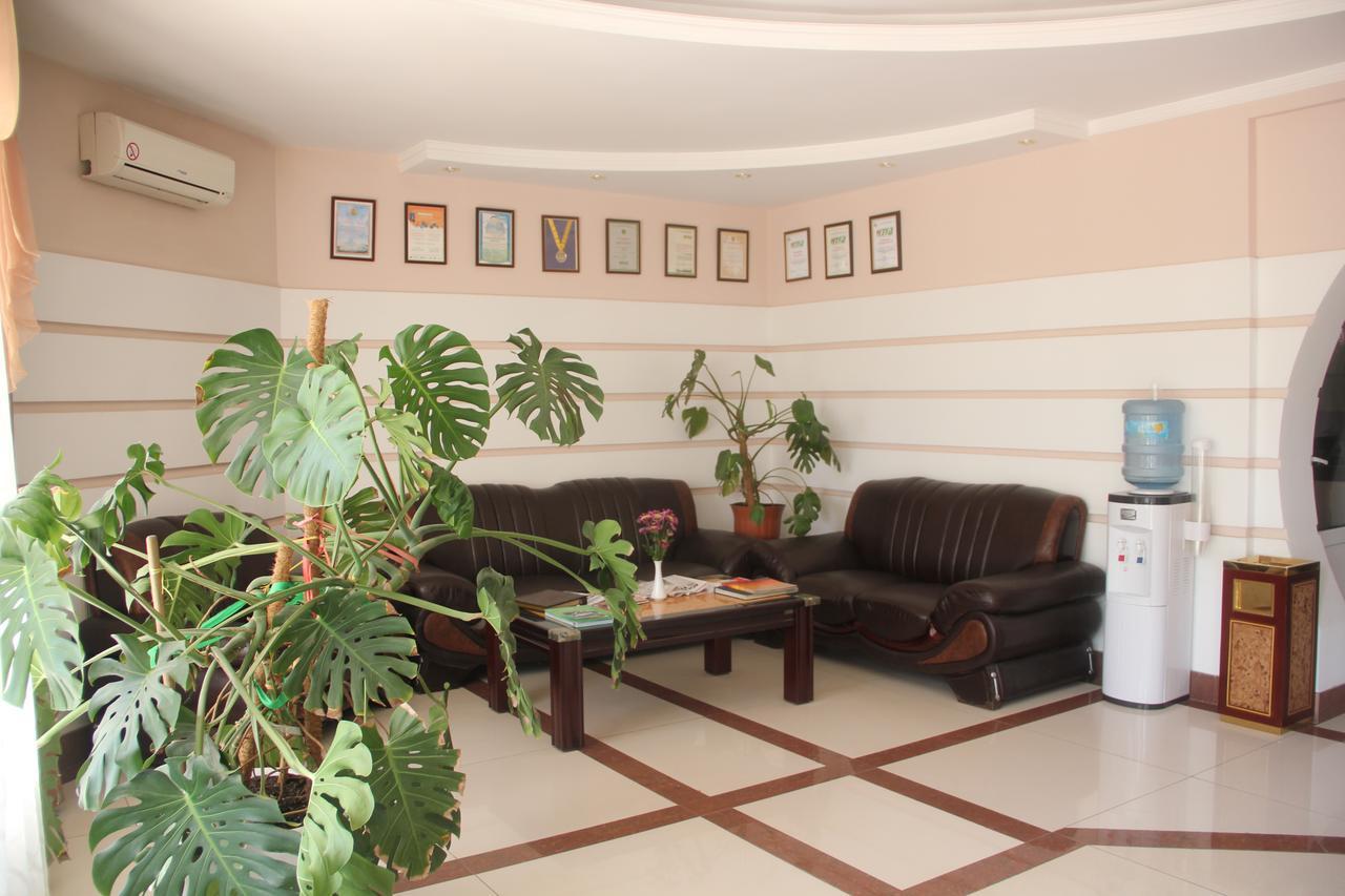 Hotel Flamingo Aktobe Exterior foto