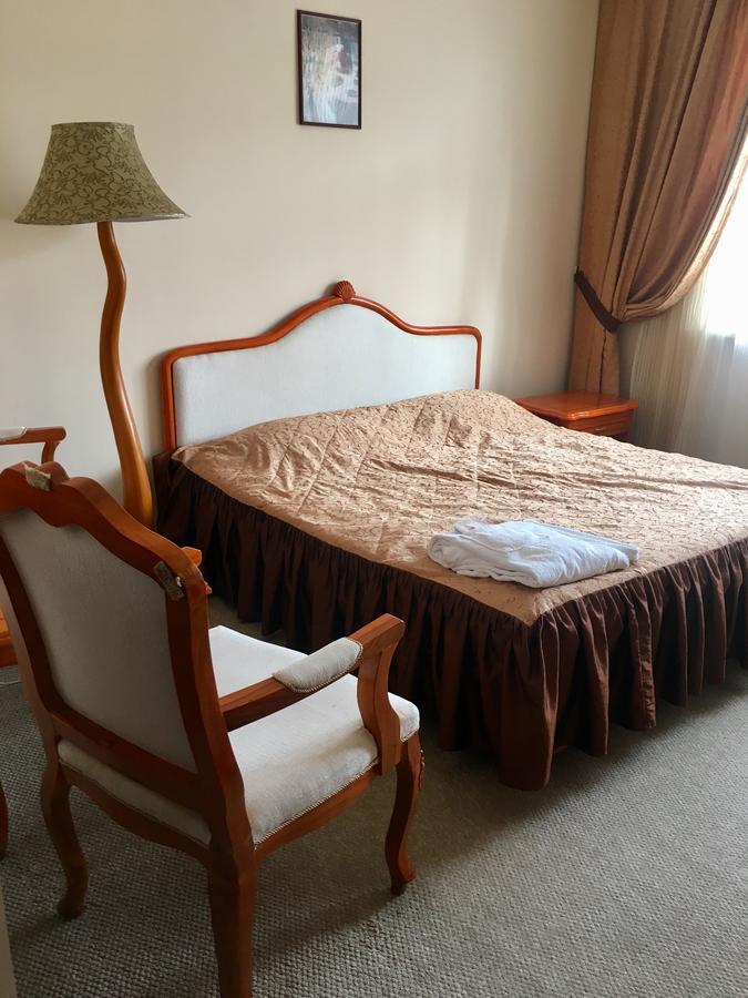 Hotel Flamingo Aktobe Exterior foto